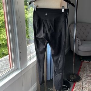 Lululemon Wunder Under High Rise Pant 25” Luxtreme, Size 6